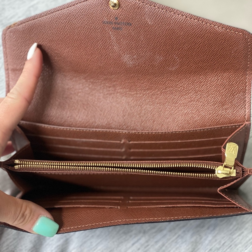 Authentic LV wallet - Picture 4 of 4